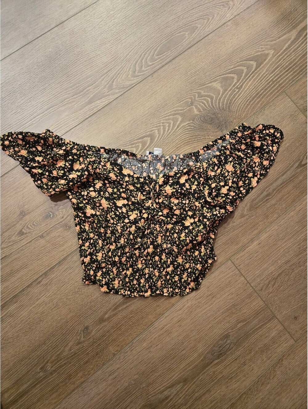American Eagle crop top